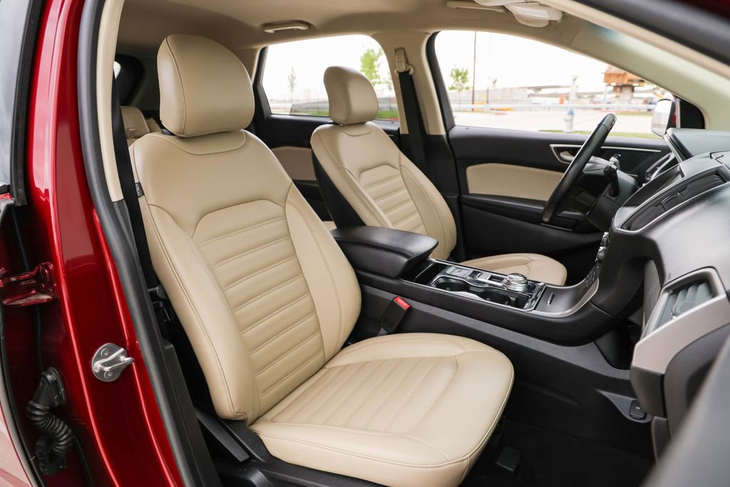 Used 2019 Ford Edge SEL w/ Equipment Group 201A FWD image 21