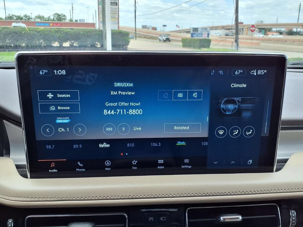 Used 2023 Lincoln Nautilus FWD w/ Premium Package image 20