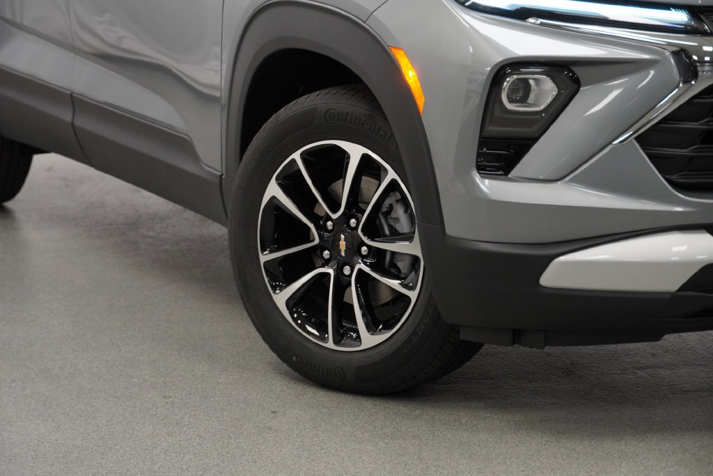 New 2026 Chevrolet TrailBlazer LT w/ Convenience Package FWD image 8