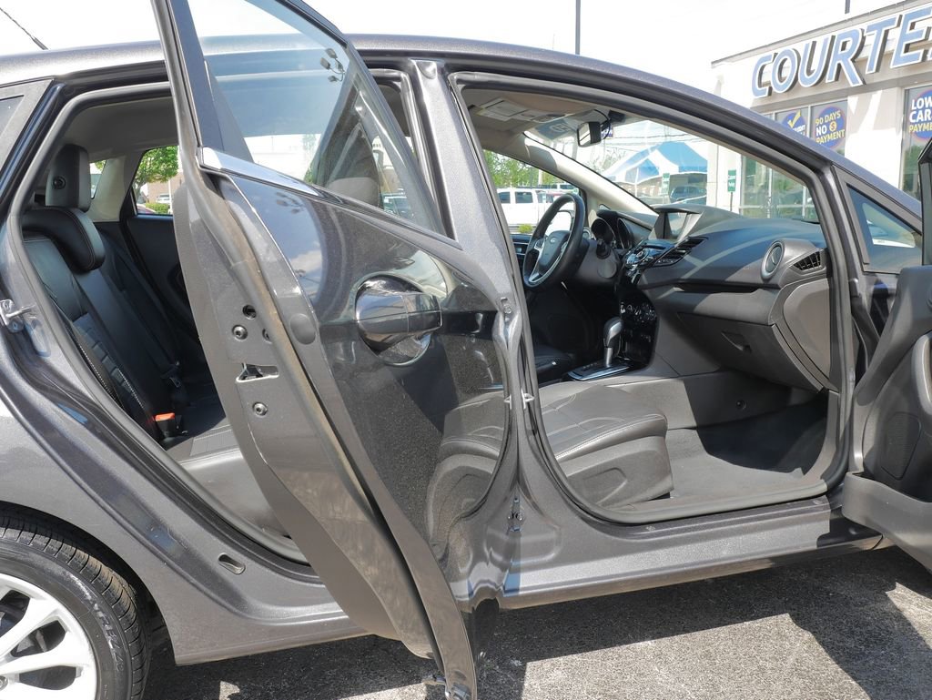 Used 2018 Ford Fiesta Titanium FWD image 10