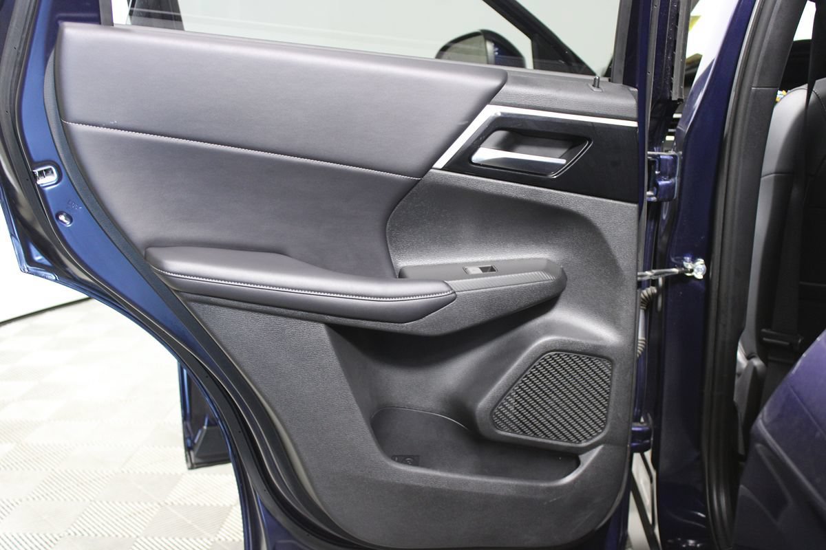 Used 2024 Mitsubishi Outlander SE Black Edition FWD image 36