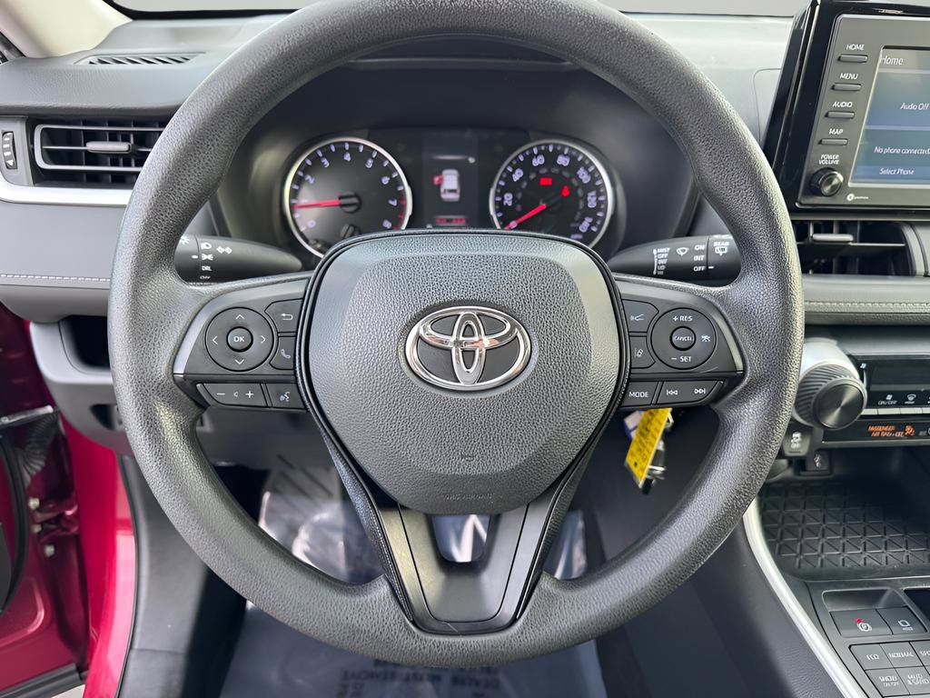 Used 2020 Toyota RAV4 LE image 13
