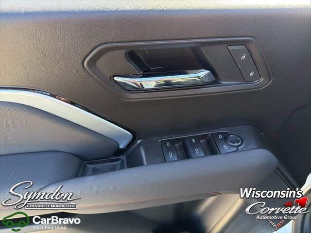 Used 2025 Chevrolet Colorado Z71 w/ Technology Package AWD/4WD image 16