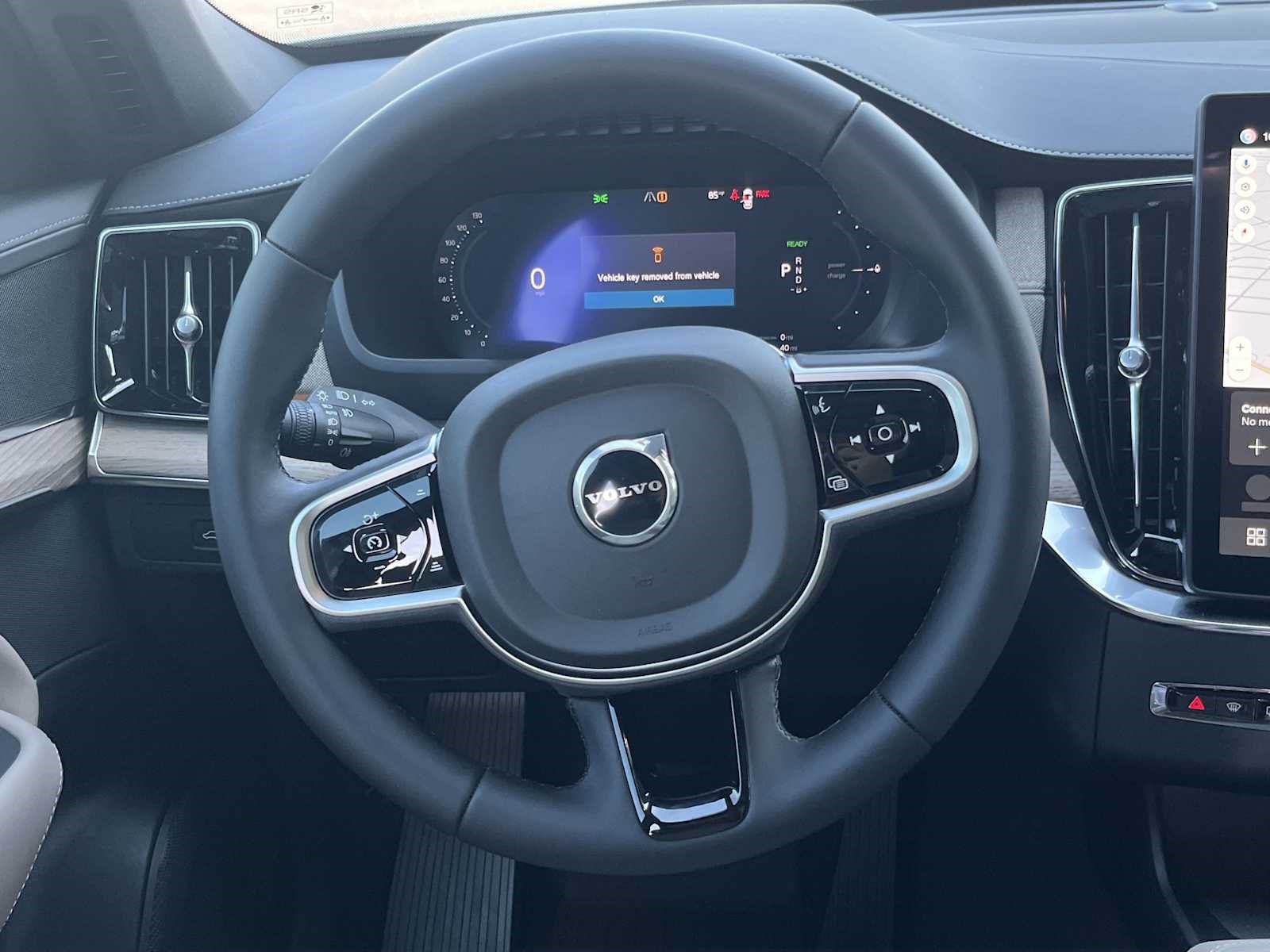 Used 2026 Volvo XC90 T8 Plus w/ Protection Package Premier AWD/4WD image 54