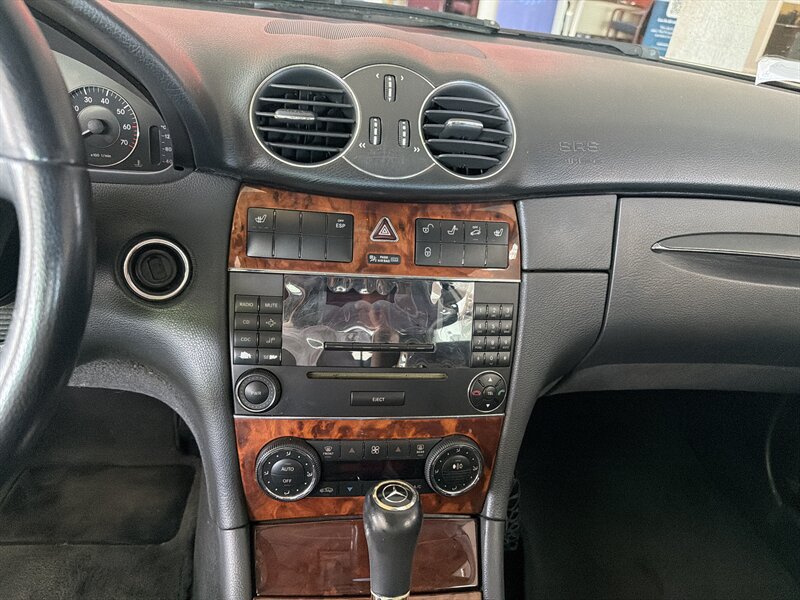 Used 2005 Mercedes-Benz CLK 500 Cabriolet image 15
