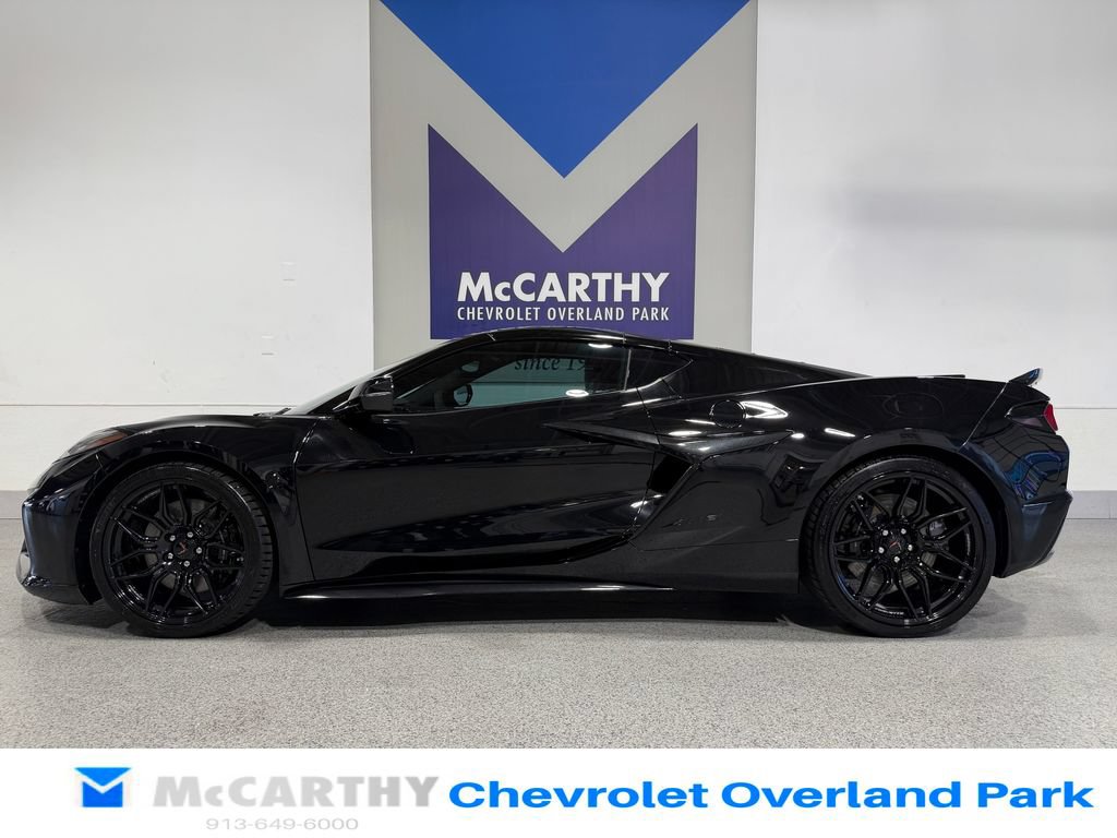 Used 2024 Chevrolet Corvette Z06 RWD image 17