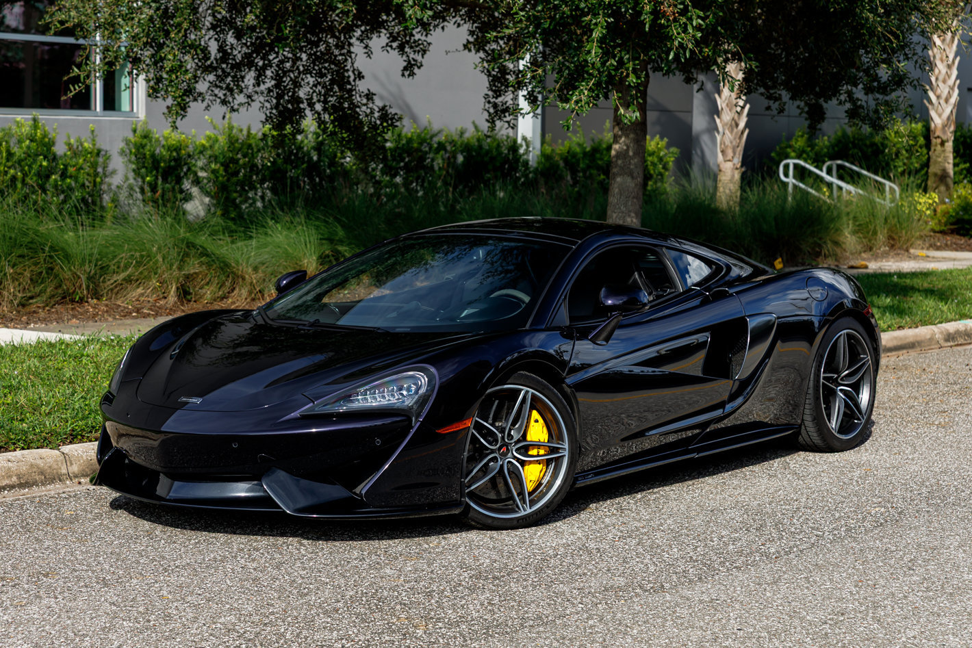Used 2018 McLaren 570S RWD image 34