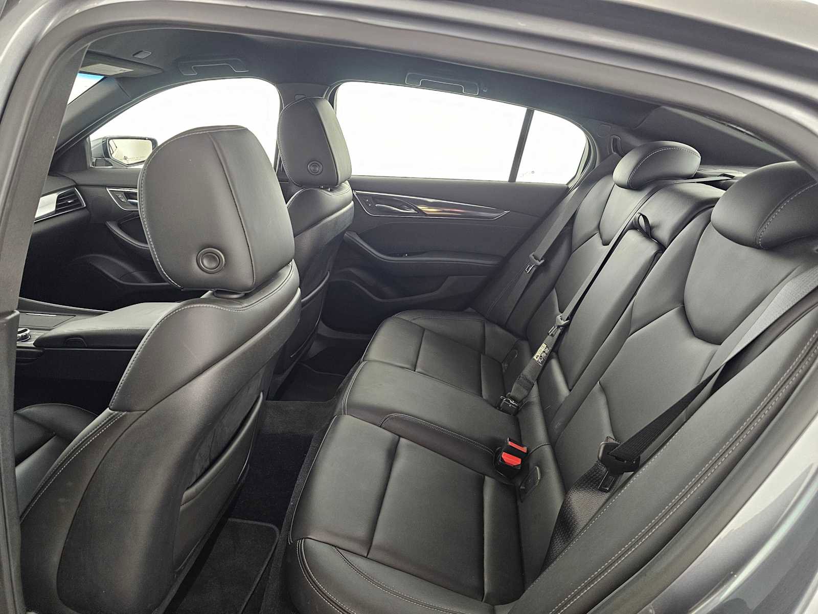 Used 2020 Cadillac CT5 Luxury w/ Cold Weather Package image 16