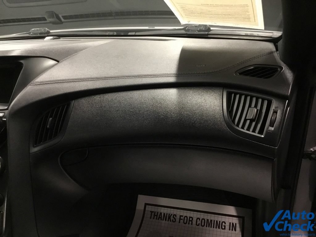 Used 2015 Hyundai Genesis 3.8 RWD image 30