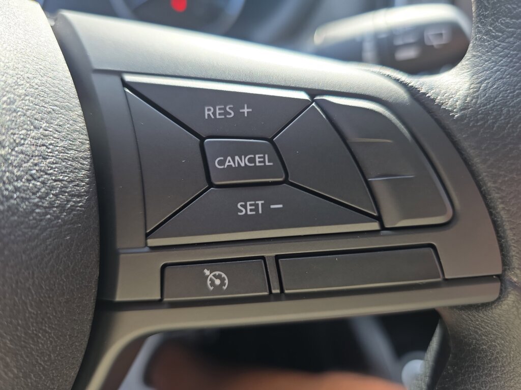 New 2025 Nissan Kicks Play S image 8