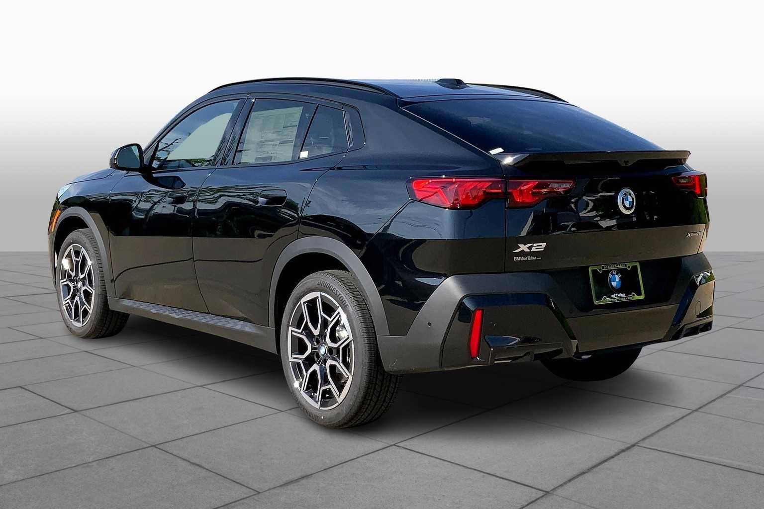 New 2025 BMW X2 xDrive28i w/ Technology Package AWD/4WD image 11