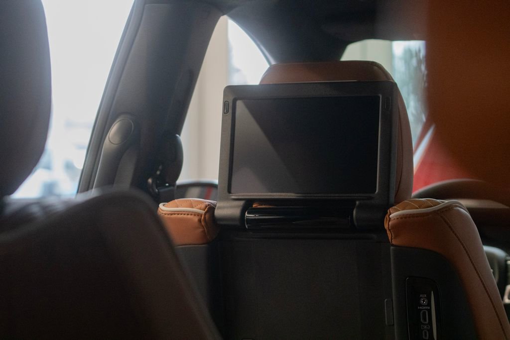 New 2026 Chrysler Pacifica Pinnacle w/ Trailer Tow Group image 25