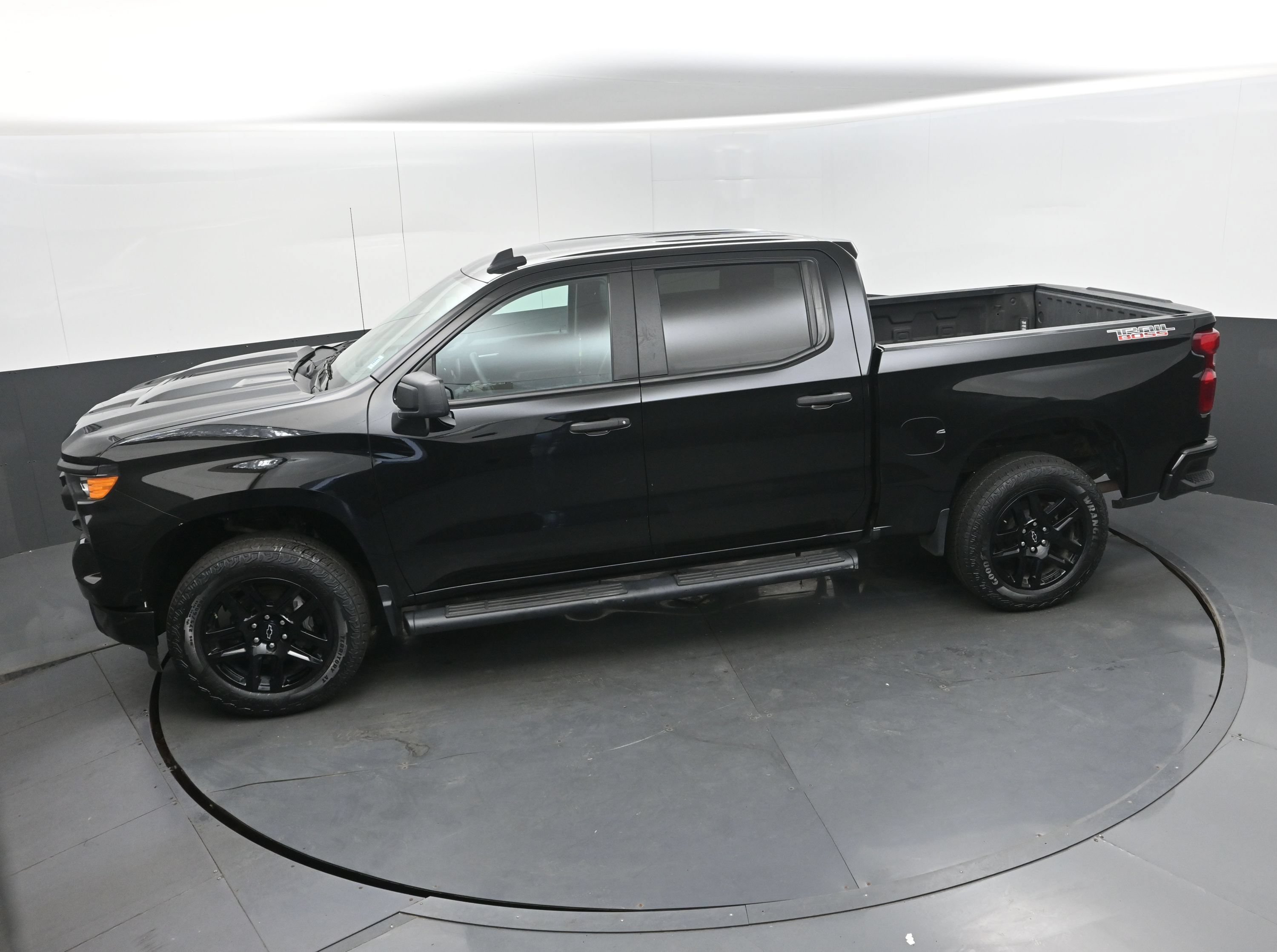 Used 2023 Chevrolet Silverado 1500 Custom Trail Boss w/ LPO, Dark Essentials Package AWD/4WD image 40