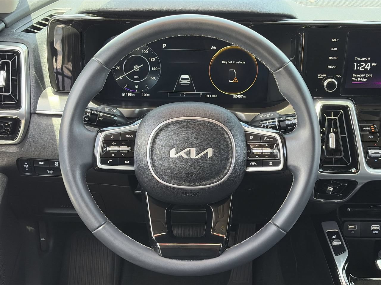 Used 2023 Kia Sorento SX FWD image 21