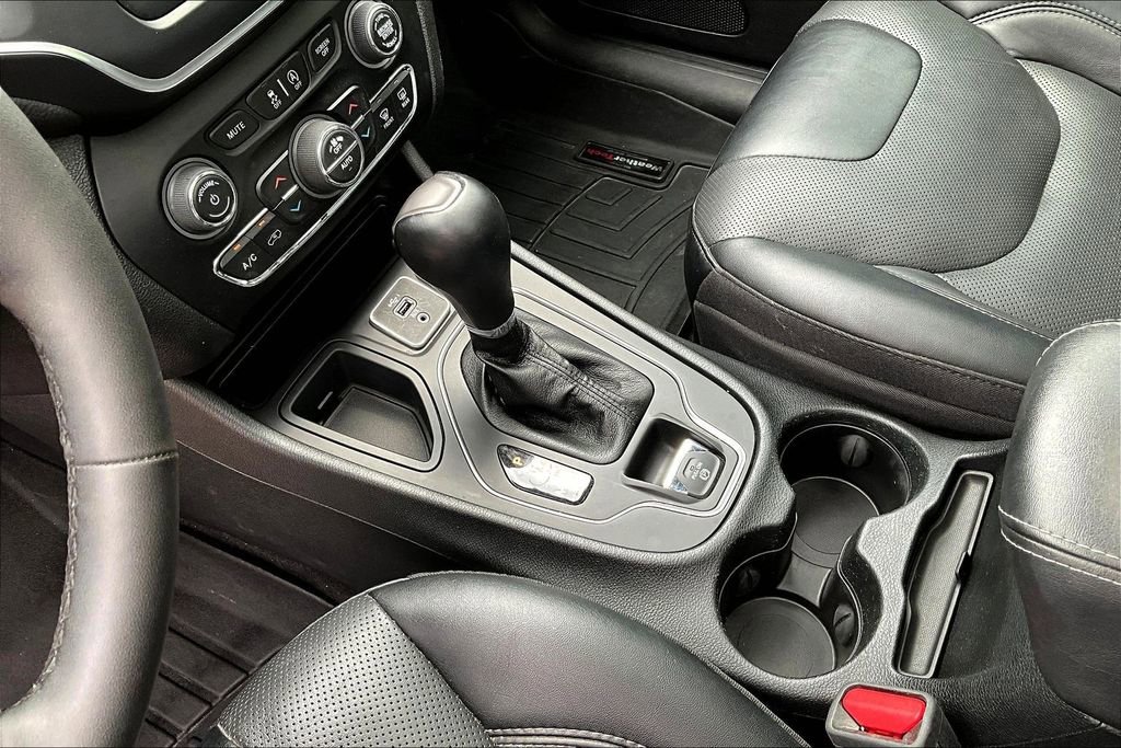 Used 2022 Jeep Cherokee Latitude Lux w/ Sun & Sound Group FWD image 19