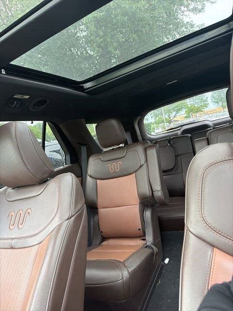 Used 2022 Ford Explorer King Ranch w/ Class IV Trailer Tow Package RWD image 6