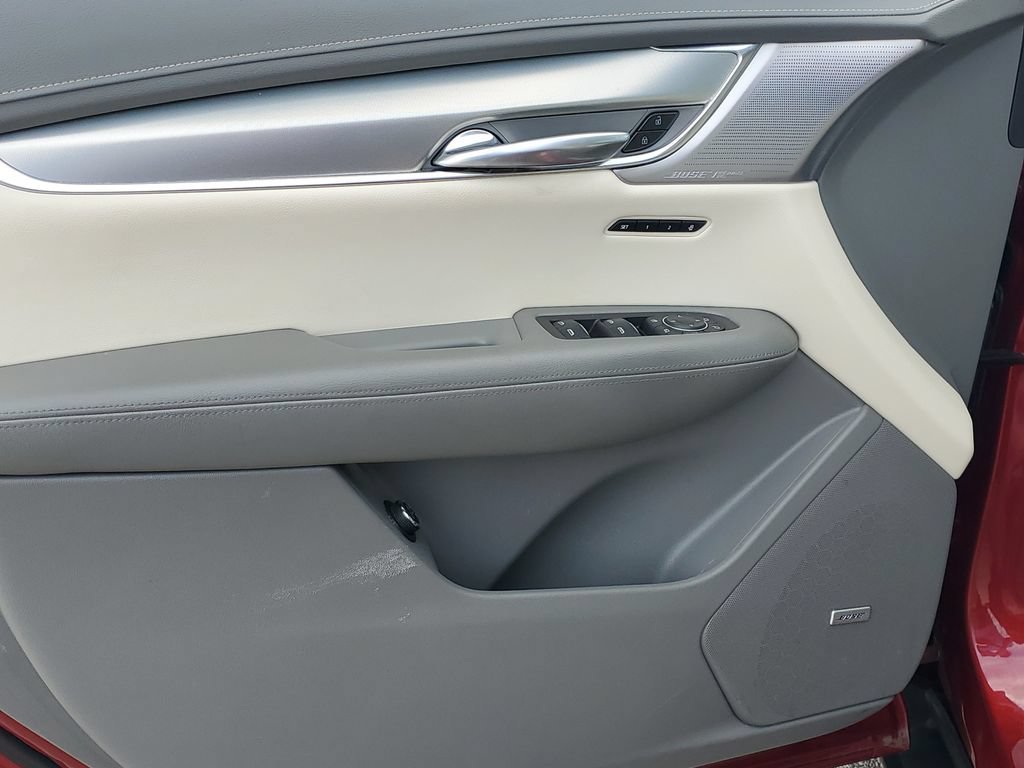 Used 2020 Cadillac XT5 Premium Luxury FWD image 16
