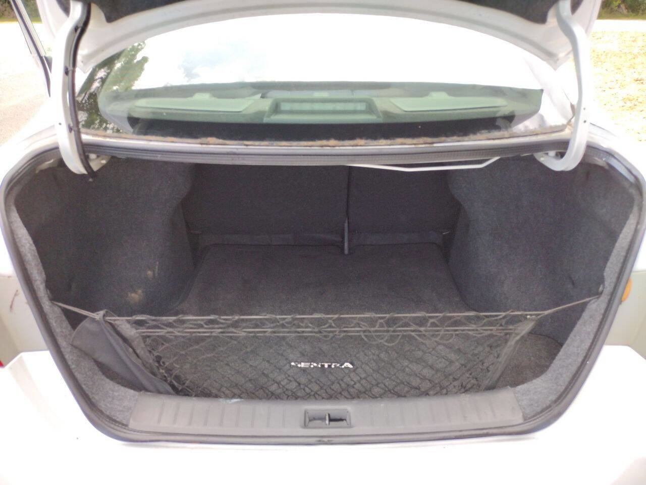 Used 2017 Nissan Sentra S FWD image 17
