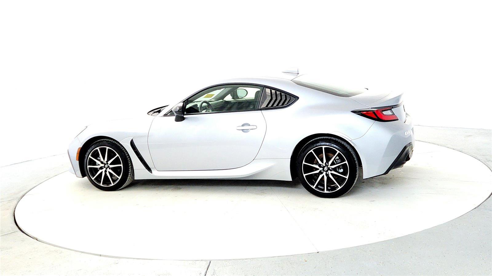 Certified 2025 Toyota GR86 w/ ALL Weather Mat Package (TMS) image 3