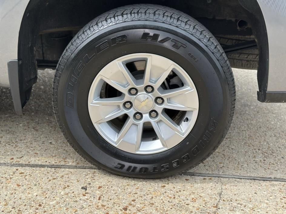 Used 2020 Chevrolet Silverado 1500 LT w/ Convenience Package image 10