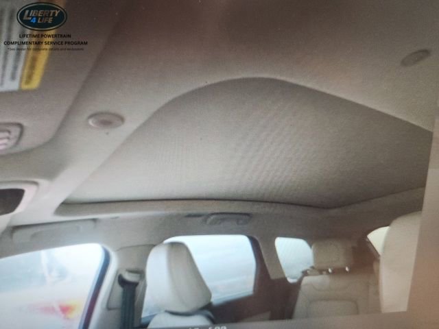 Used 2025 Lincoln Corsair Premiere w/ Equipment Group 101A image 8