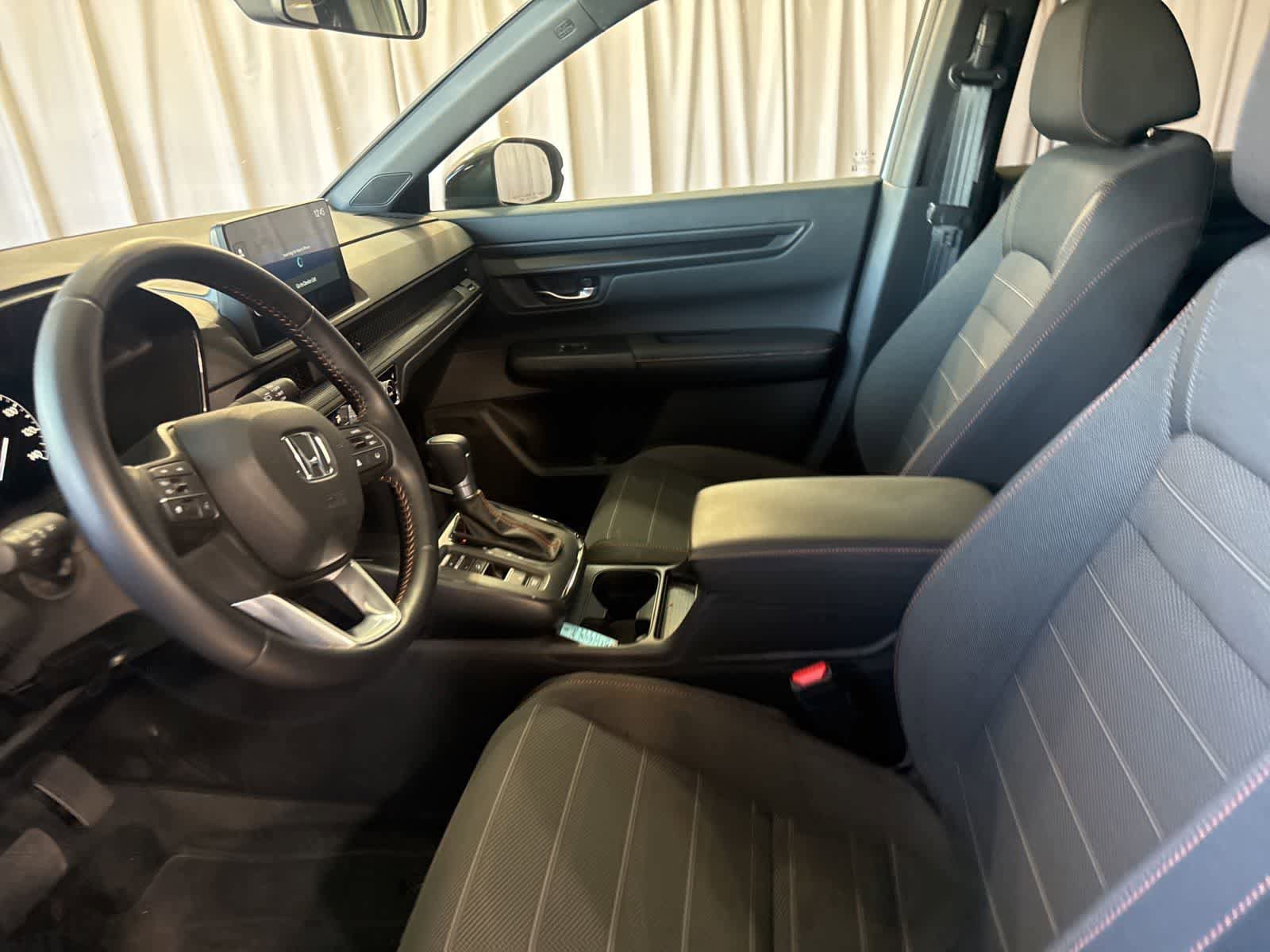 Used 2026 Honda CR-V Sport image 17
