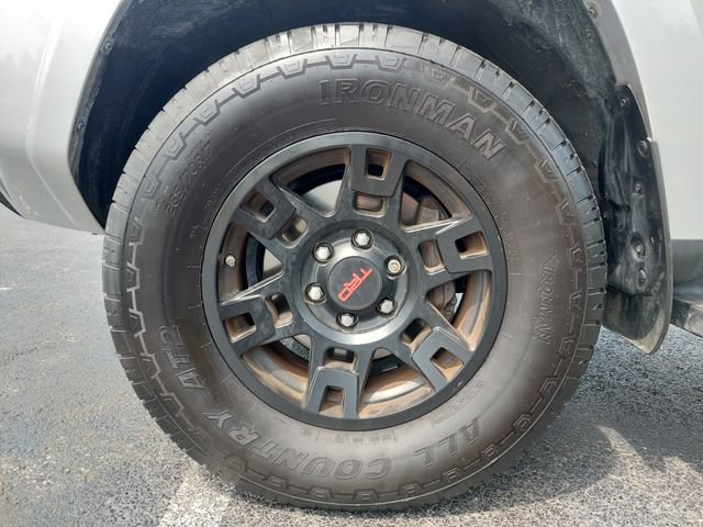 Certified 2021 Toyota 4Runner Venture w/ Moonroof Package AWD/4WD image 52