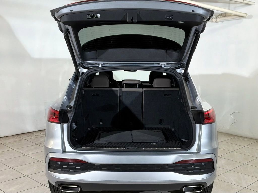 Certified 2025 Audi Q5 Premium w/ Convenience Package image 24