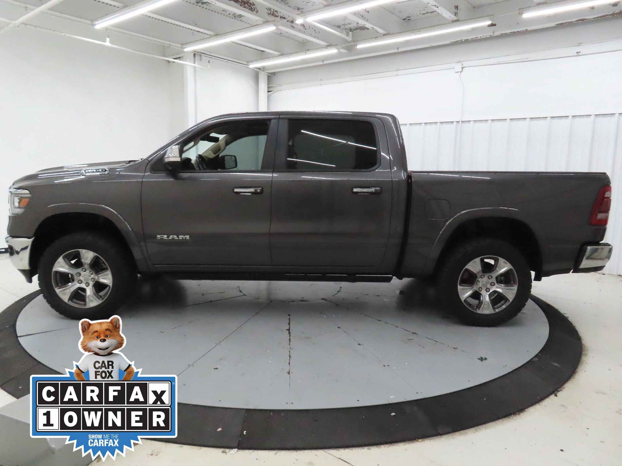 Used 2019 RAM 1500 Laramie AWD/4WD image 7