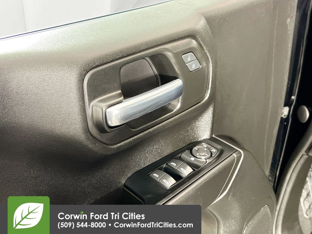 Used 2023 Chevrolet Silverado 1500 Custom image 11