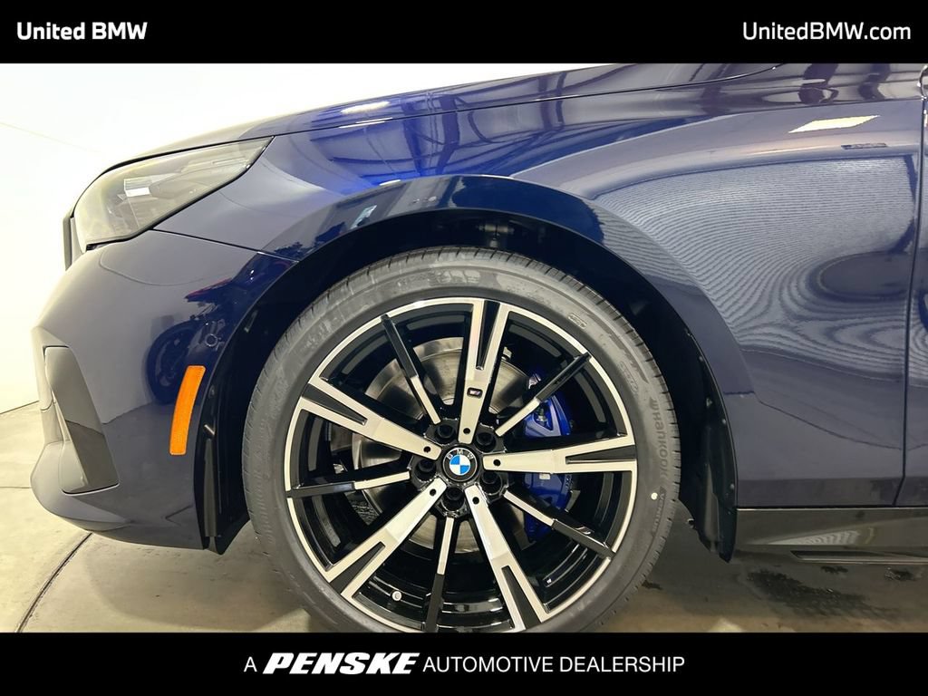 Used 2026 BMW 530i w/ M Sport Package RWD image 10