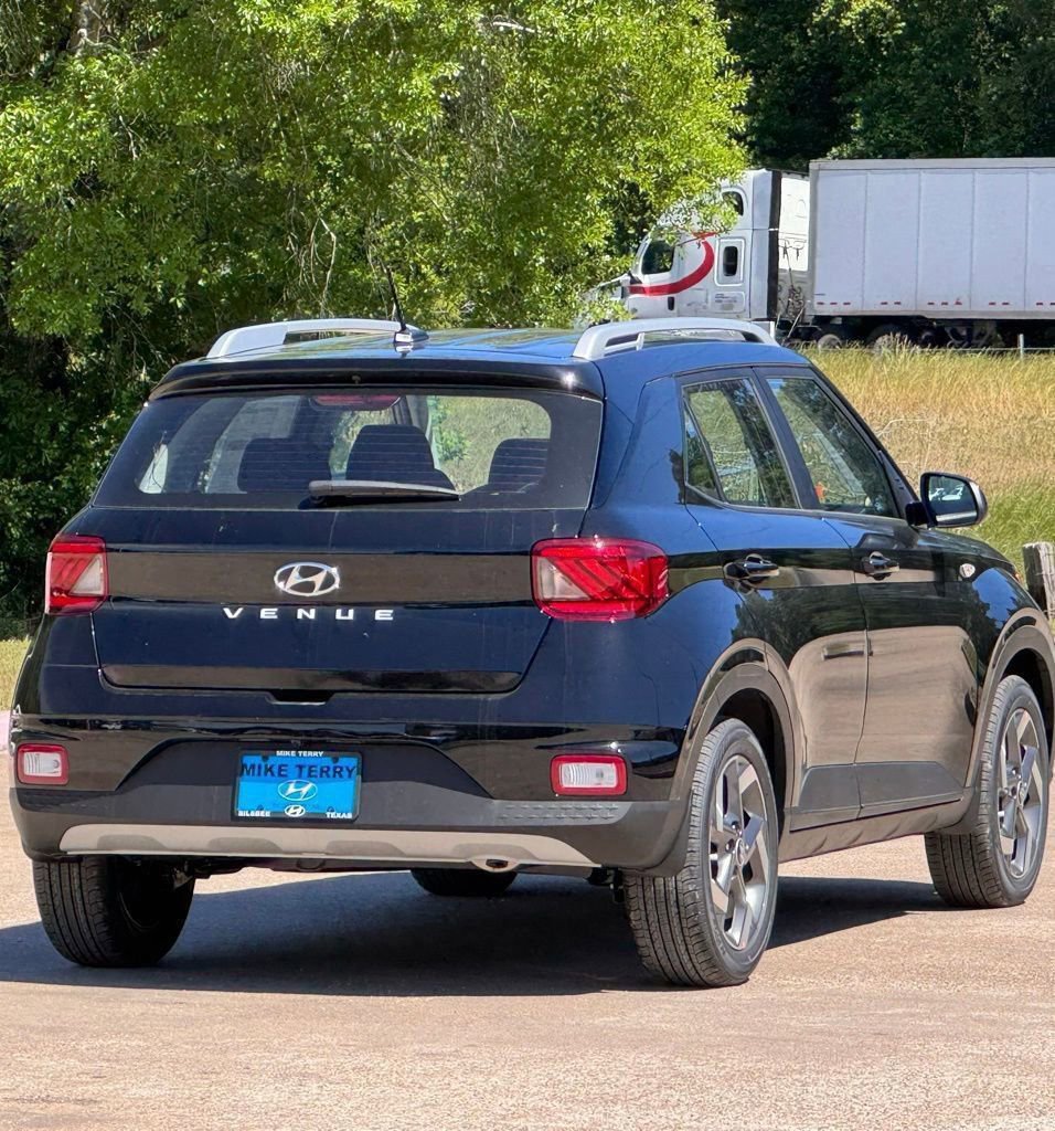 New 2026 Hyundai Venue SEL image 13