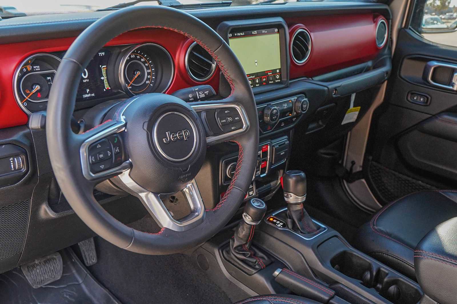 Used 2023 Jeep Gladiator Rubicon w/ LED Lighting Group image 9