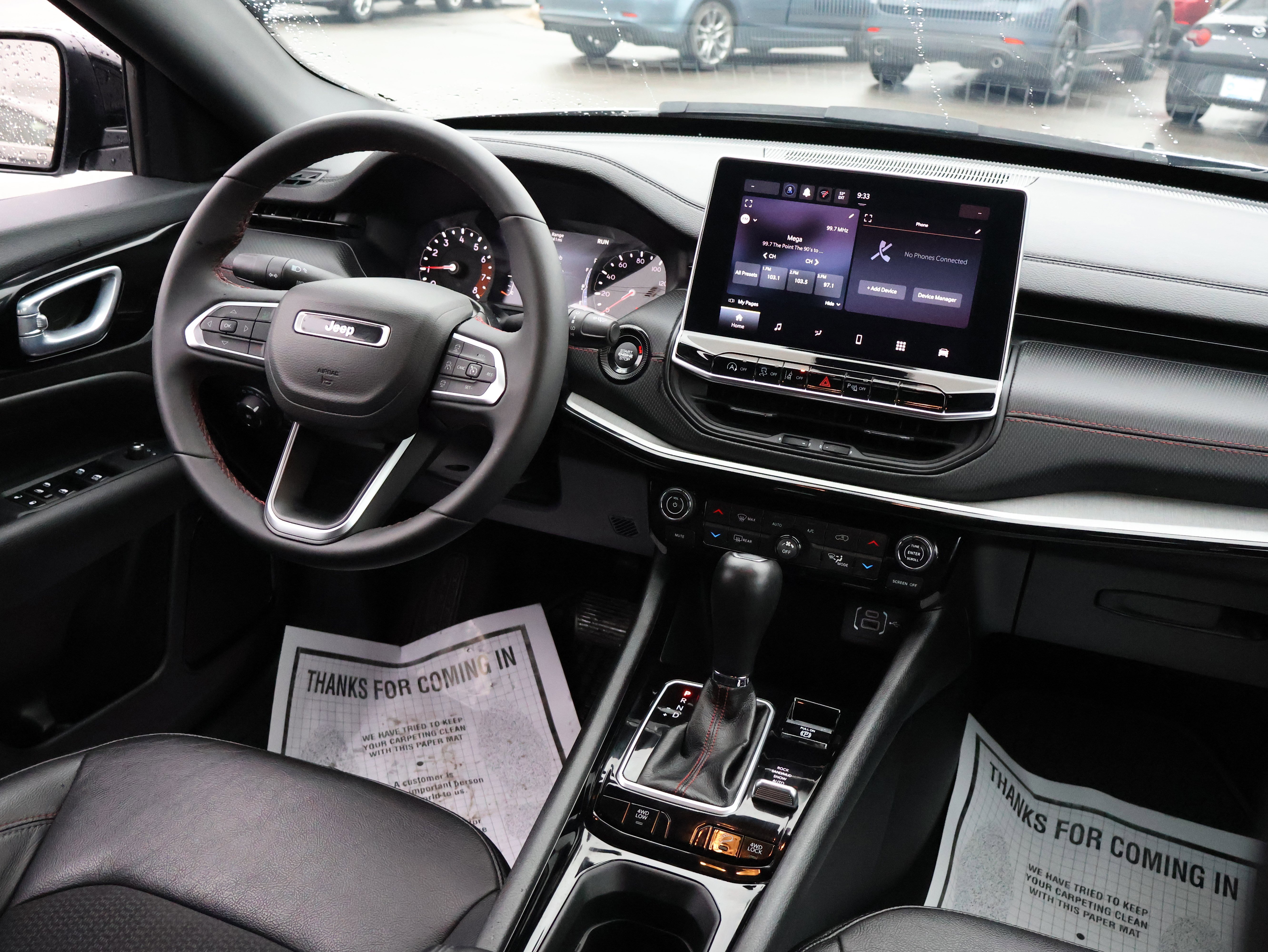 Used 2025 Jeep Compass Trailhawk AWD/4WD image 12