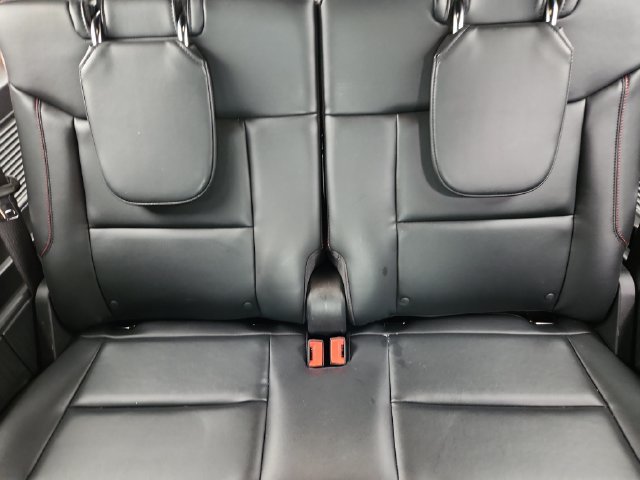 Used 2025 Ford Explorer ST AWD/4WD image 18