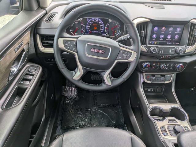 Used 2023 GMC Terrain Denali w/ Denali Premium Package AWD/4WD image 14