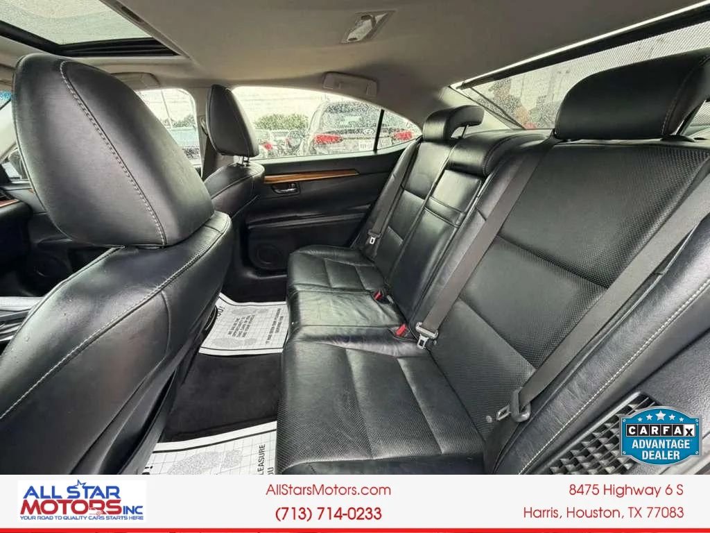 Used 2013 Lexus ES 300h w/ Luxury Pkg FWD image 17