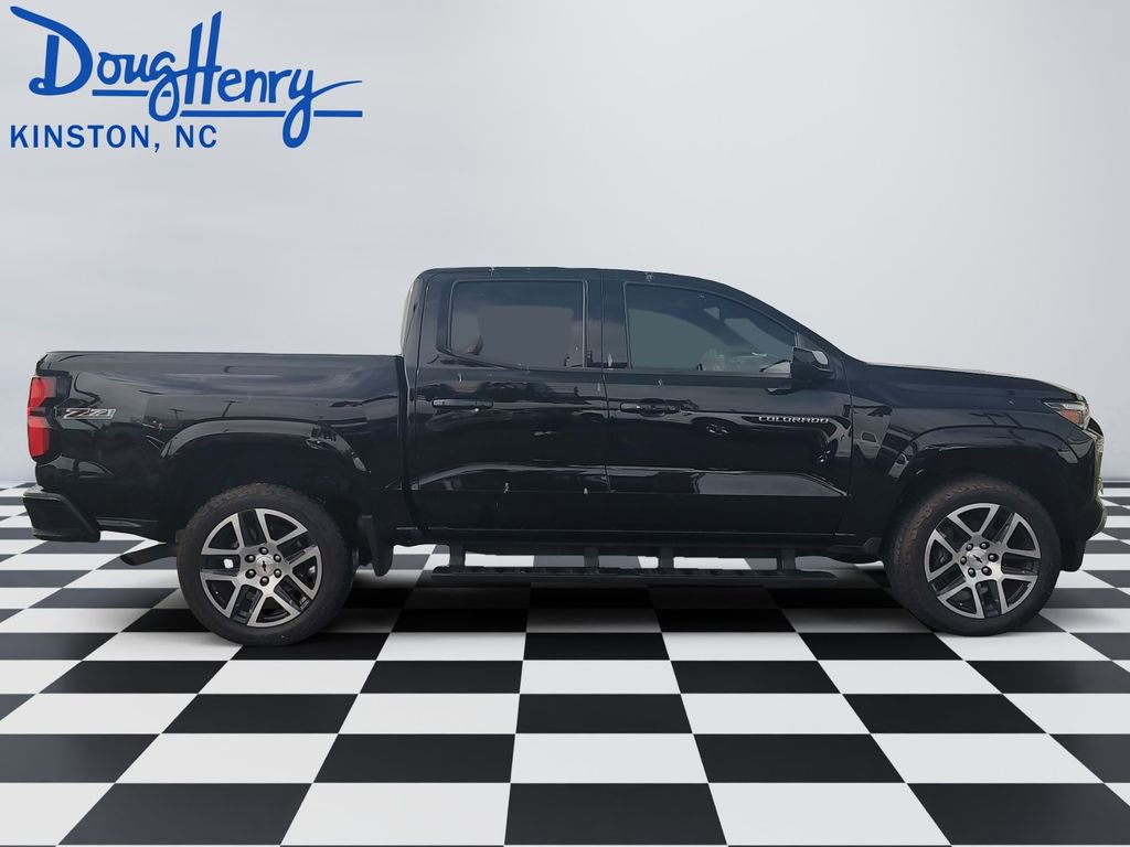 Used 2023 Chevrolet Colorado Z71 w/ Z71 Convenience Package 2 AWD/4WD image 6