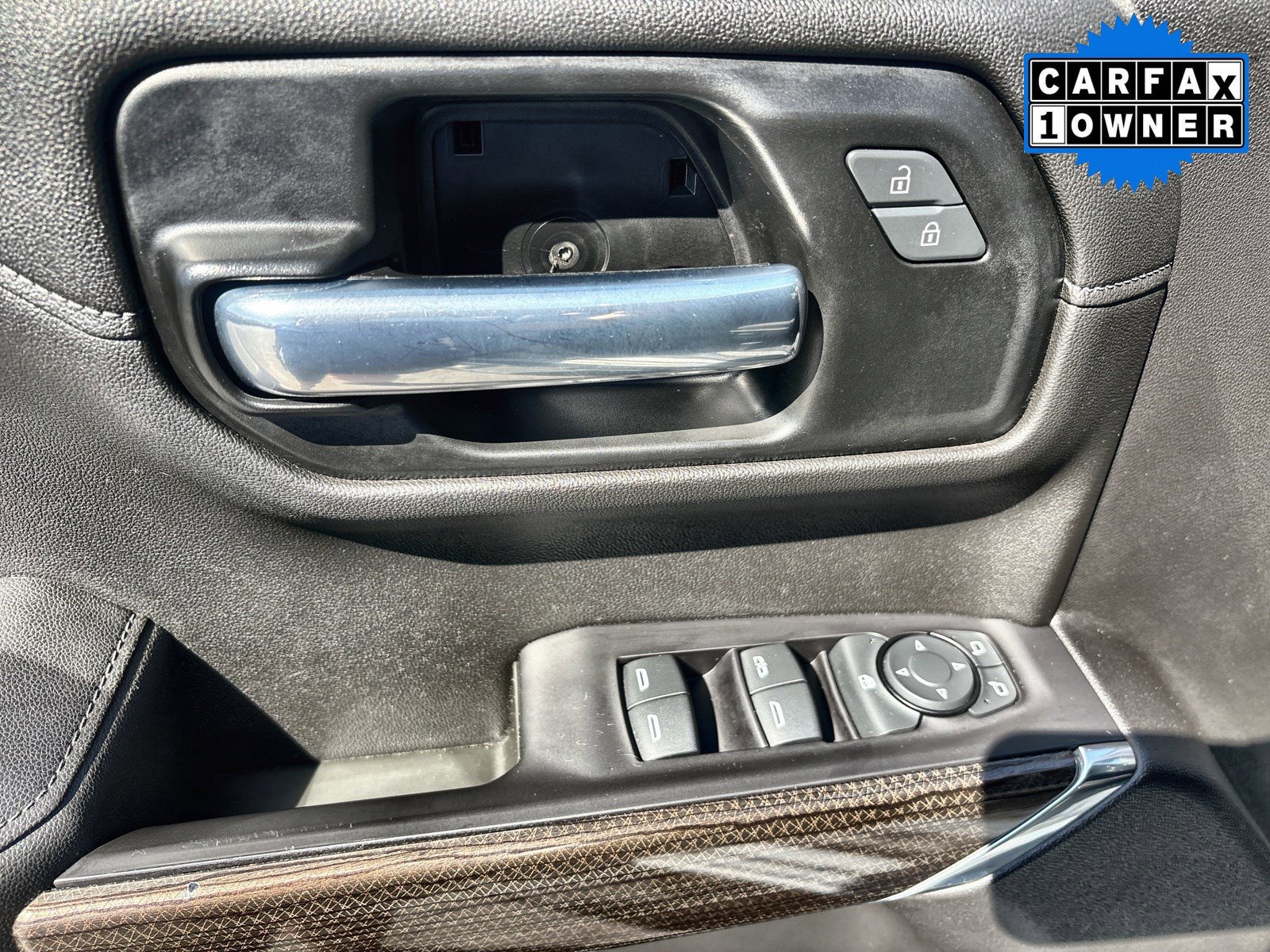 Certified 2021 Chevrolet Silverado 1500 RST image 16