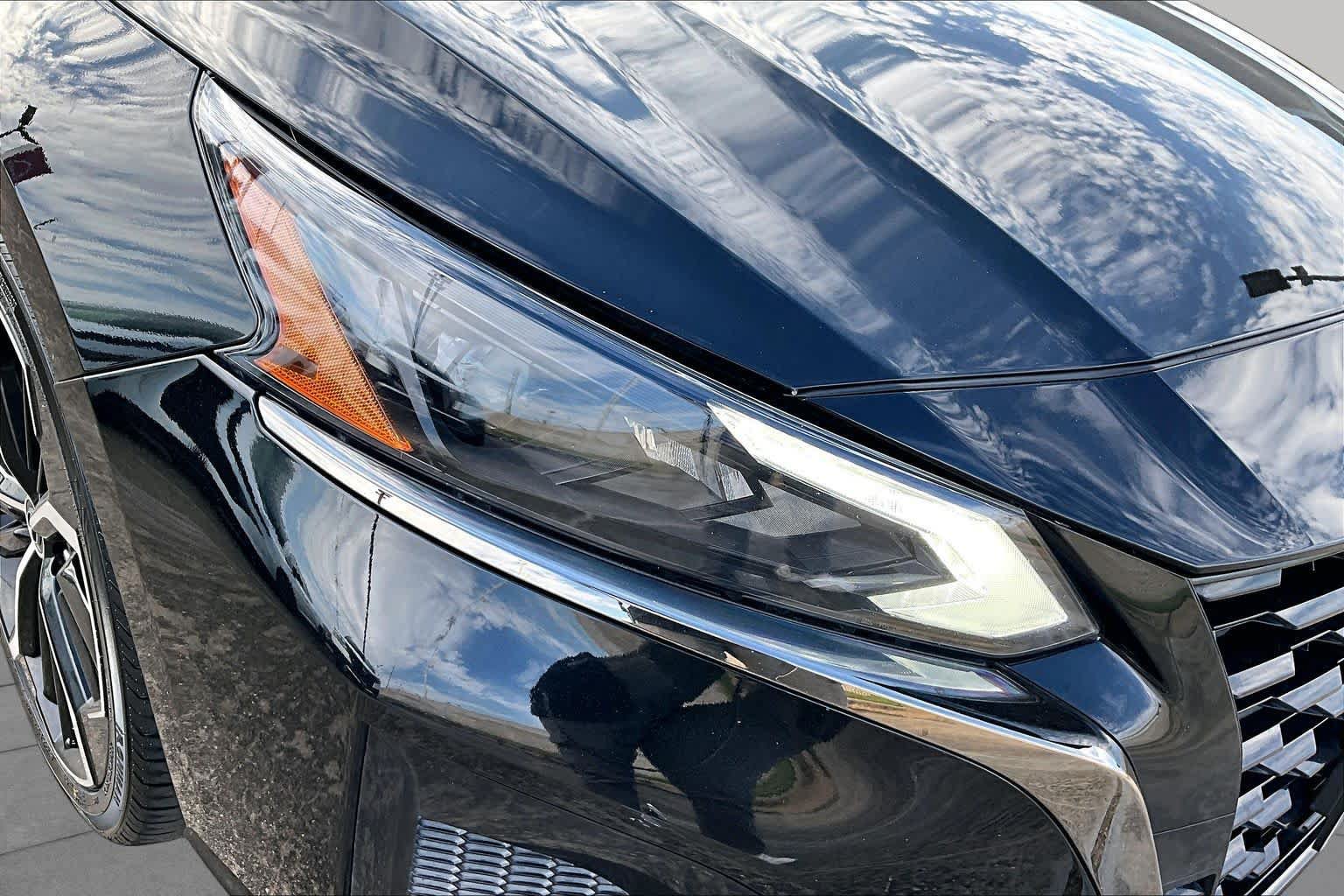 Certified 2024 Nissan Altima 2.5 SR w/ SR Premium Package FWD image 28