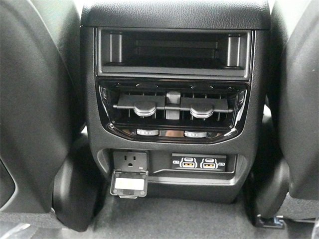 New 2025 Jeep Grand Cherokee Laredo X w/ Luxury Tech Group I image 17