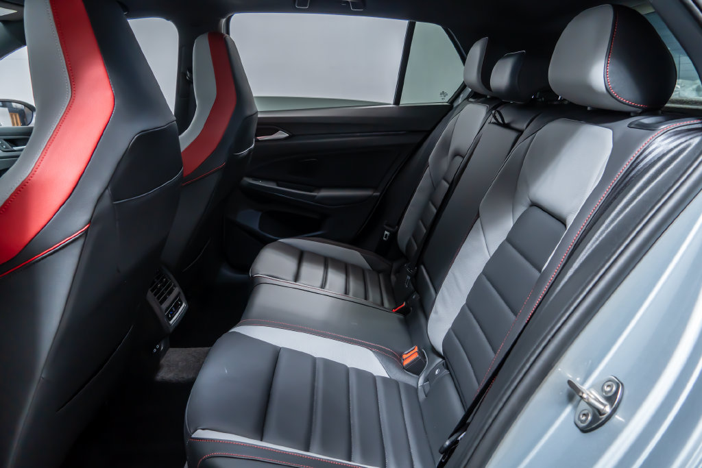 Used 2025 Volkswagen GTI Autobahn FWD image 28