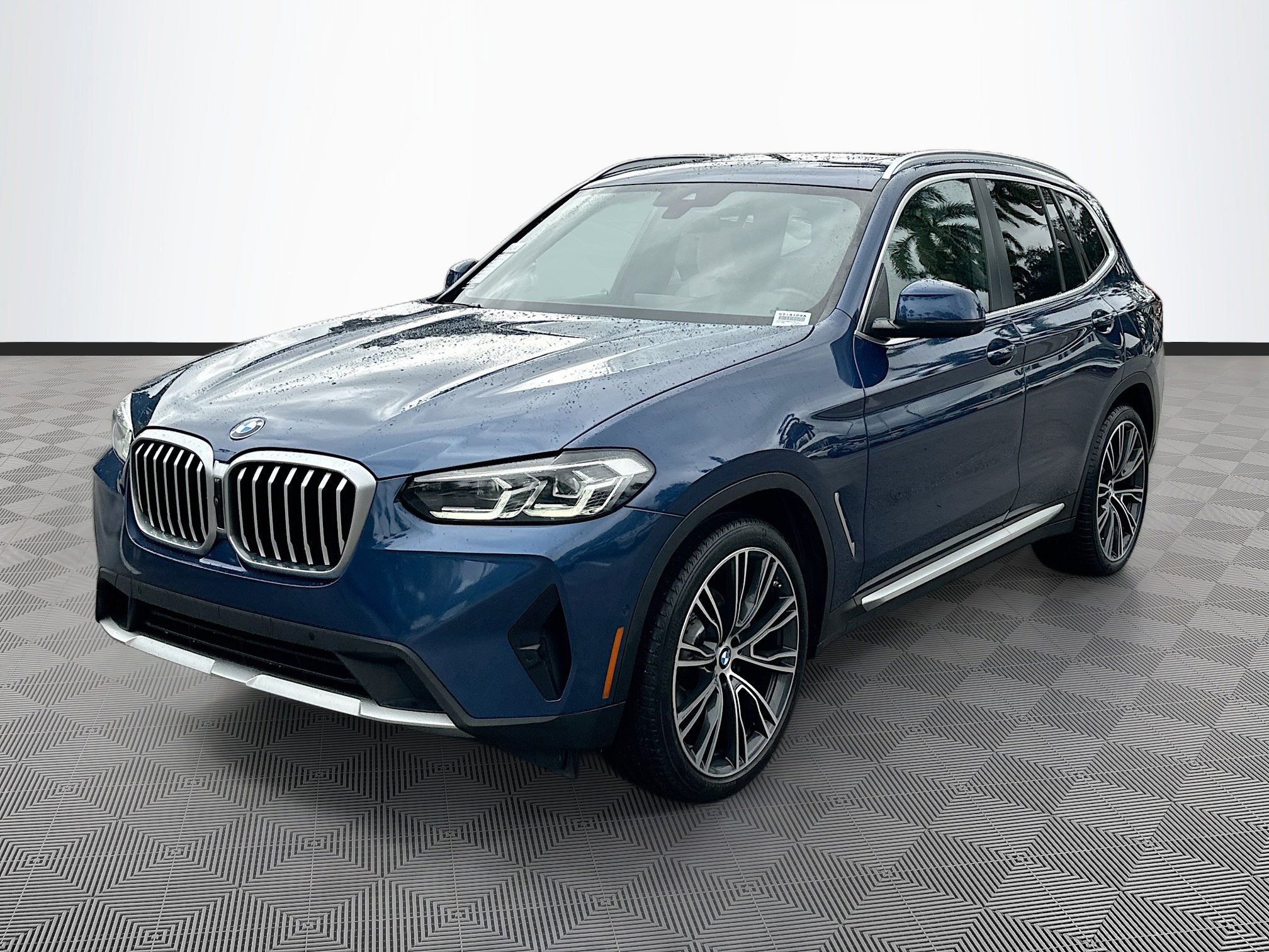 Used 2023 BMW X3 sDrive30i w/ Convenience Package image 3
