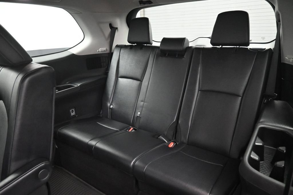 Used 2024 Toyota Grand Highlander AWD image 28
