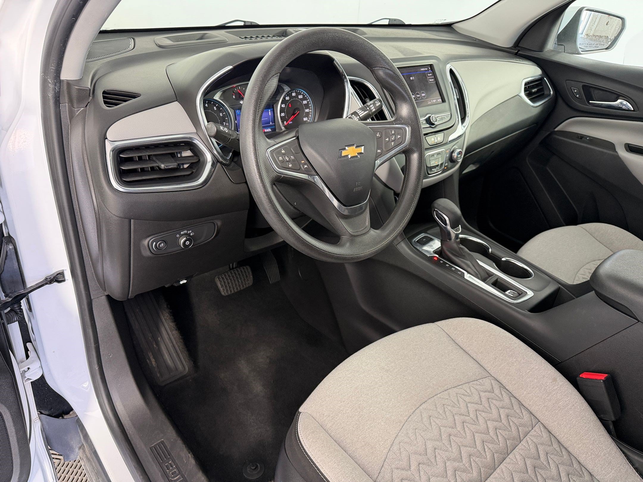 Used 2022 Chevrolet Equinox LT AWD/4WD image 4