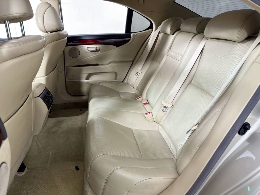Used 2012 Lexus LS 460 image 30