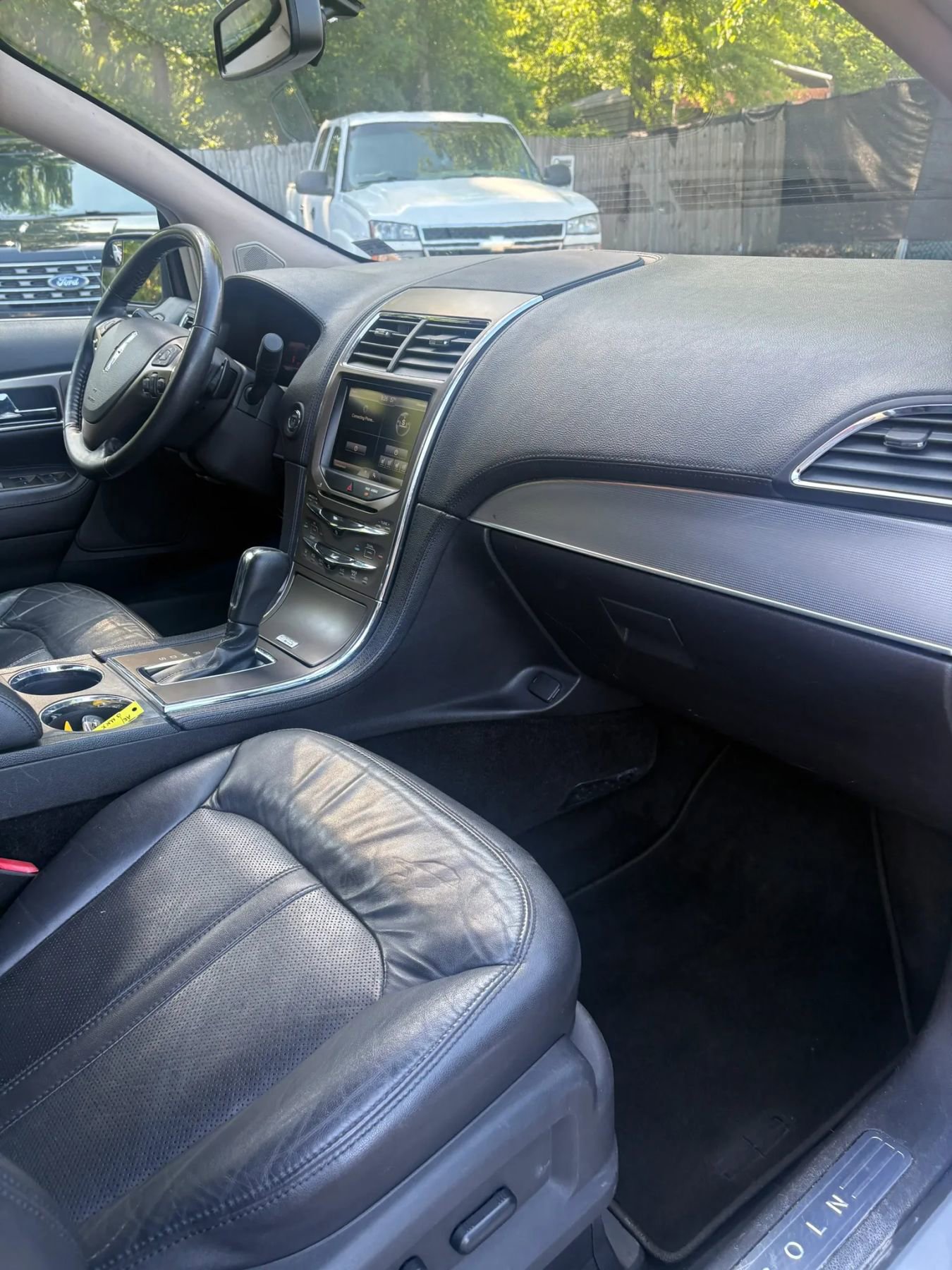 Used 2013 Lincoln MKX AWD image 38