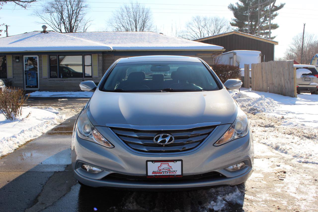 Used 2011 Hyundai Sonata Limited w/ Navigation Pkg 5 FWD image 3