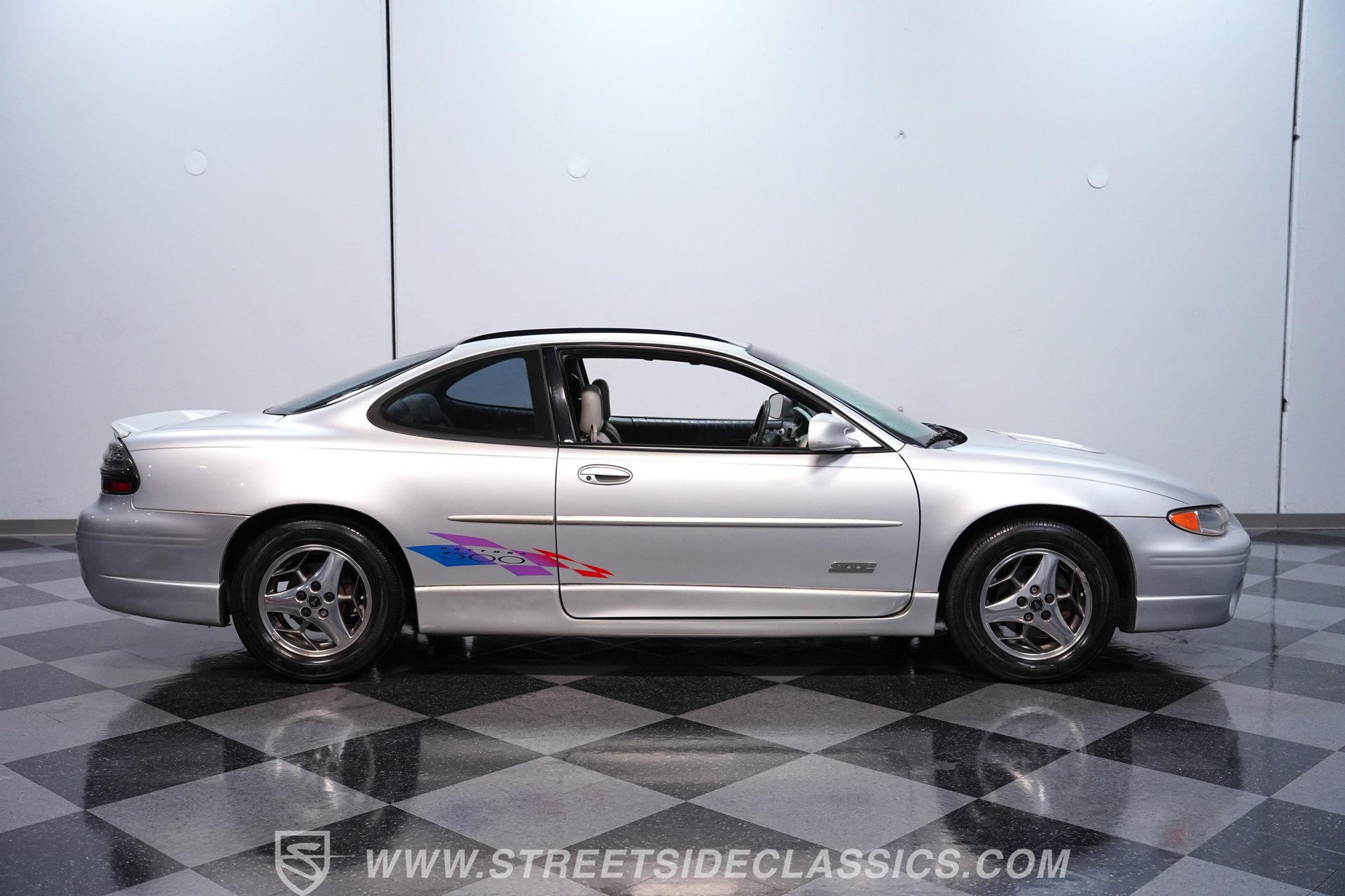 Used 2000 Pontiac Grand Prix GTP w/ Opt Pkg FWD image 12