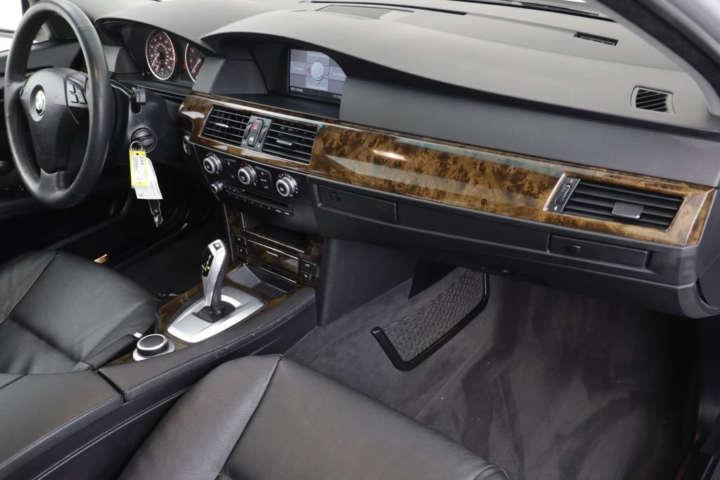Used 2008 BMW 528xi Sedan AWD/4WD image 20